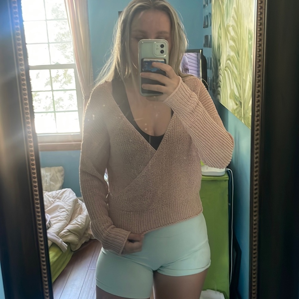 Ivy and Main Pink Sweater